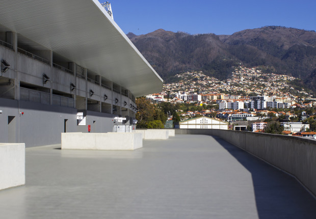 Estádio dos Barreiros – Funchal ◊ Aplicação Castan ◊ Sistema: StoPox PH DVE