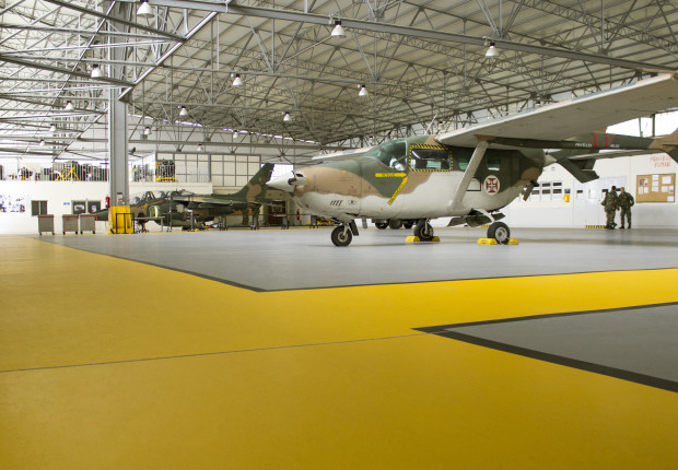Hangar Força Aérea – MM6 – CastanFloor Ultra EP TRA